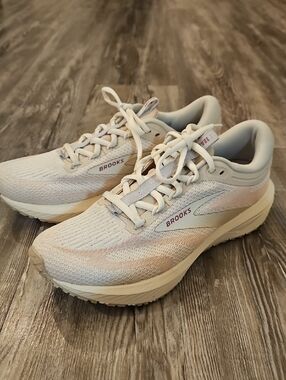 Brooks Women's Athletic Shoes in Light Pink and Cream